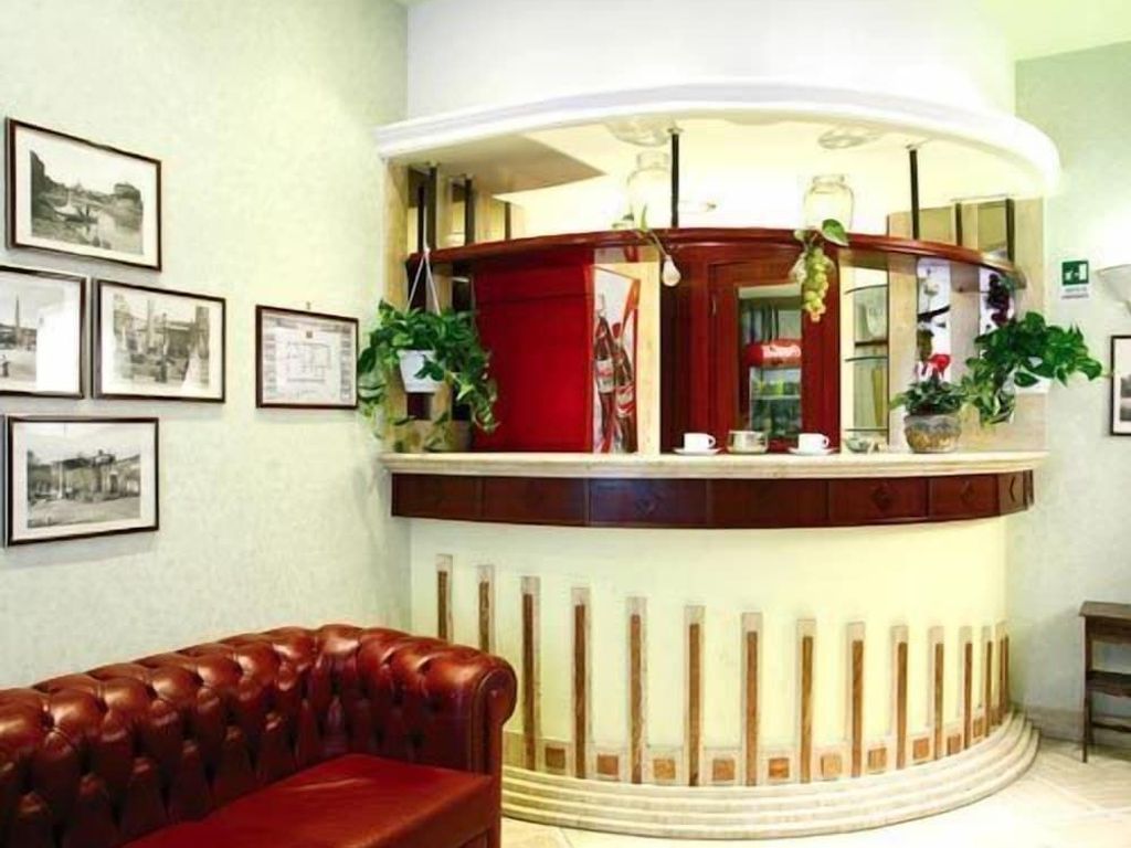 Hotel Dina