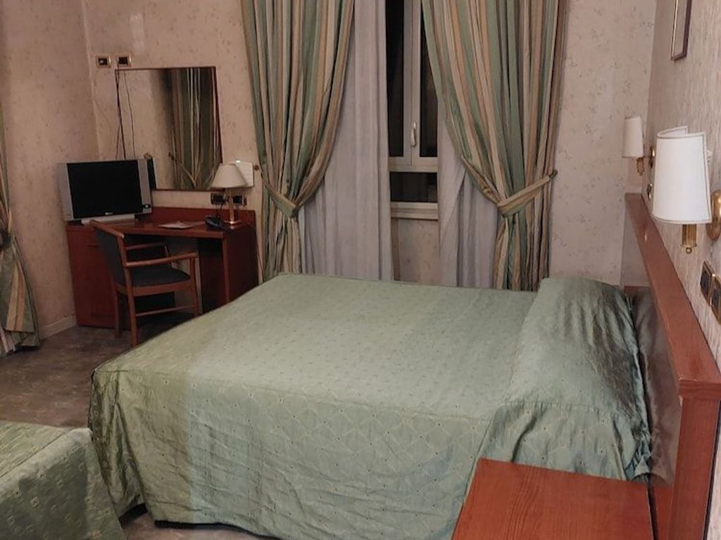 Hotel Dina