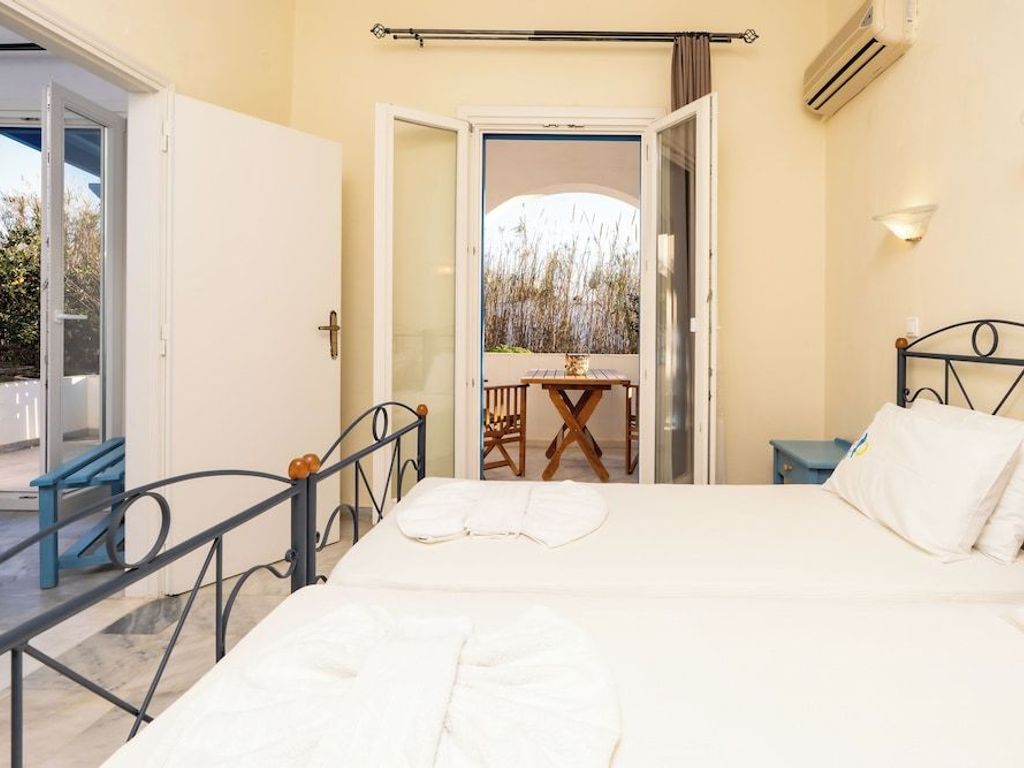 Agia Anna Hotel