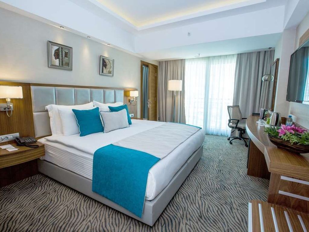 Karşıyaka Convention & Spa Hotel