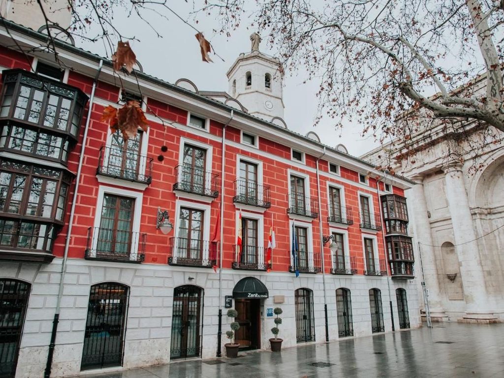 DORMA EL COLOQUIO