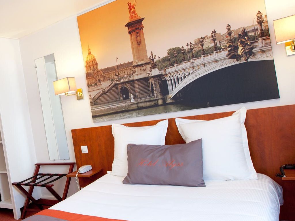 Alyss Saphir Cambronne Eiffel Cambronne Eiffel