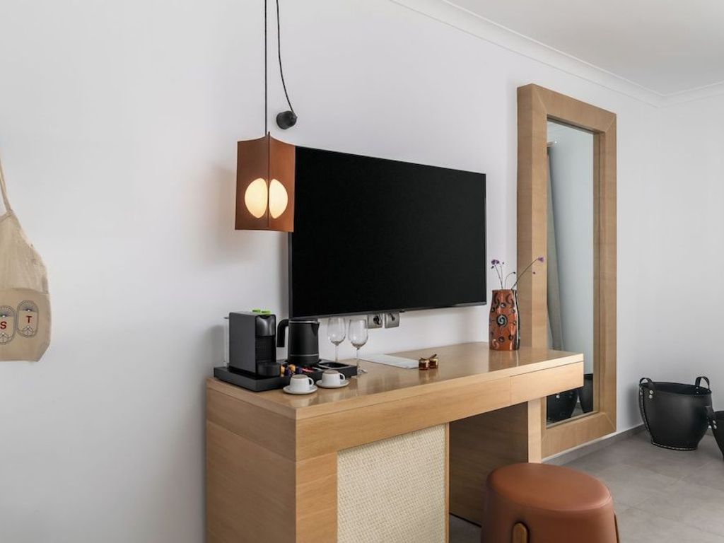Golden Milos Beach House by Domotel
