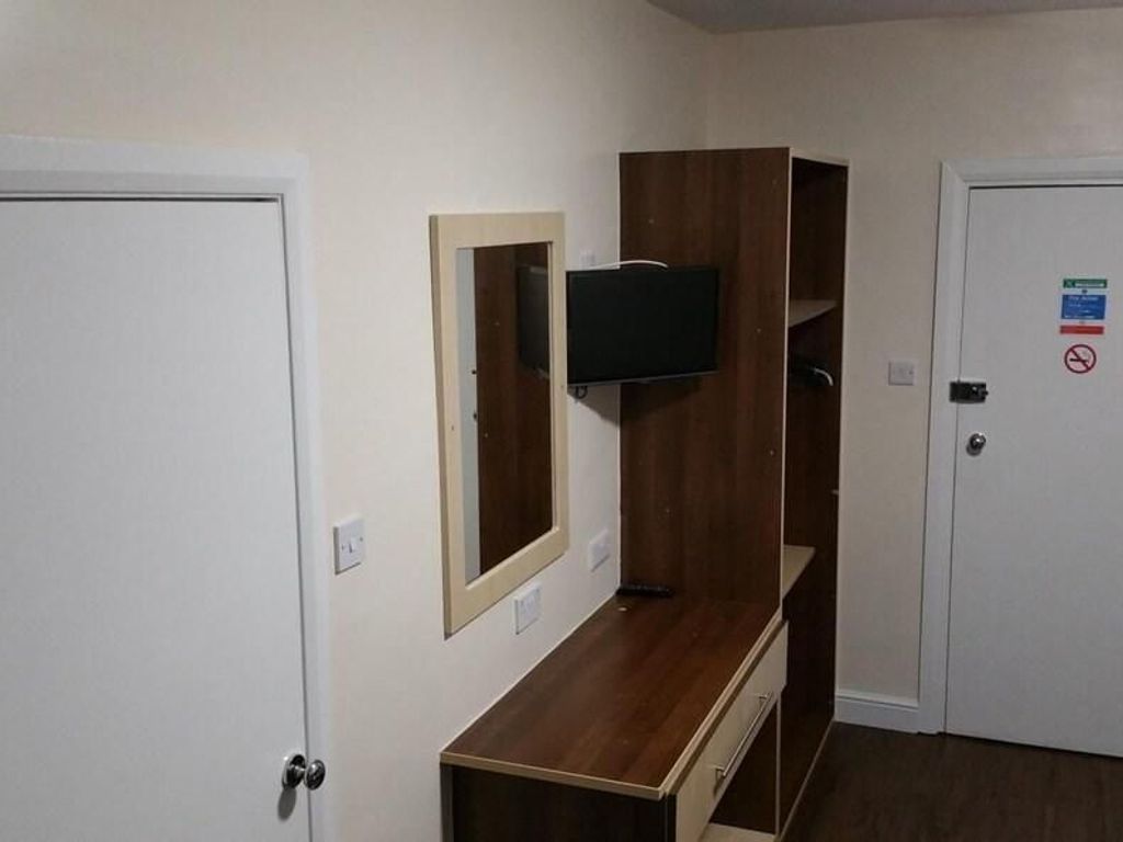 Lynden Court Hotel - Hostel