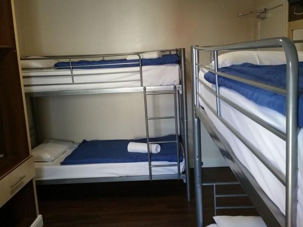 Lynden Court Hotel - Hostel