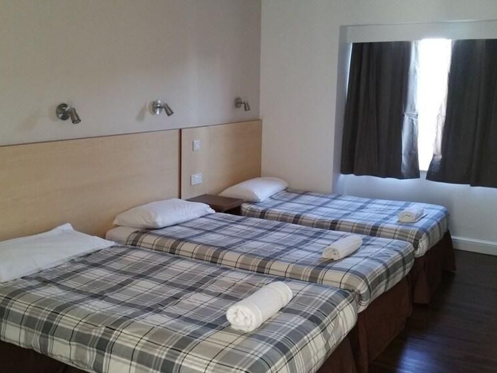 Lynden Court Hotel - Hostel