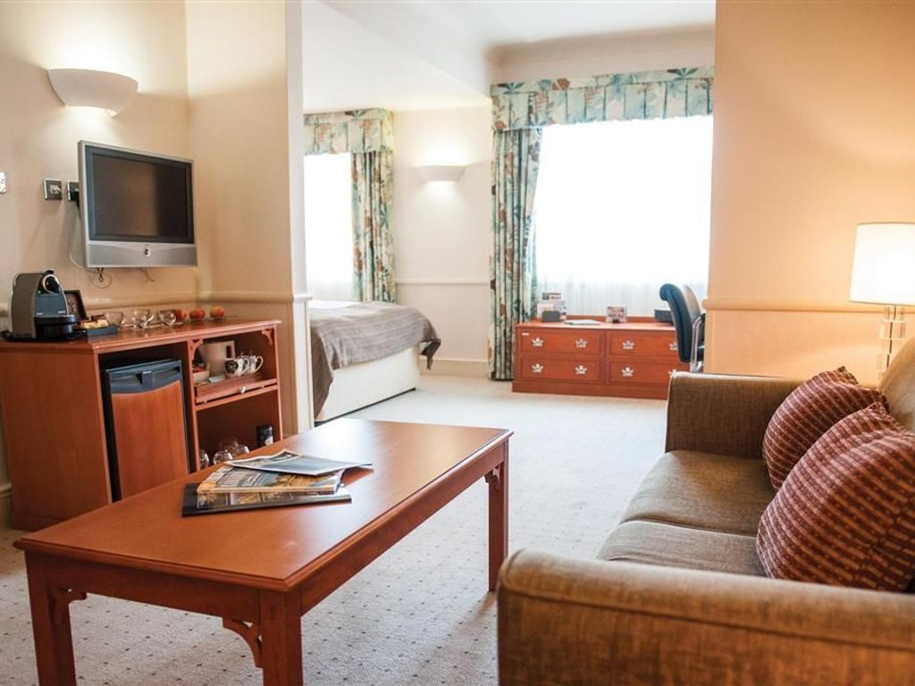 North Lakes Hotel And Spa