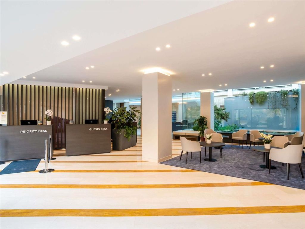 Mercure Roma West
