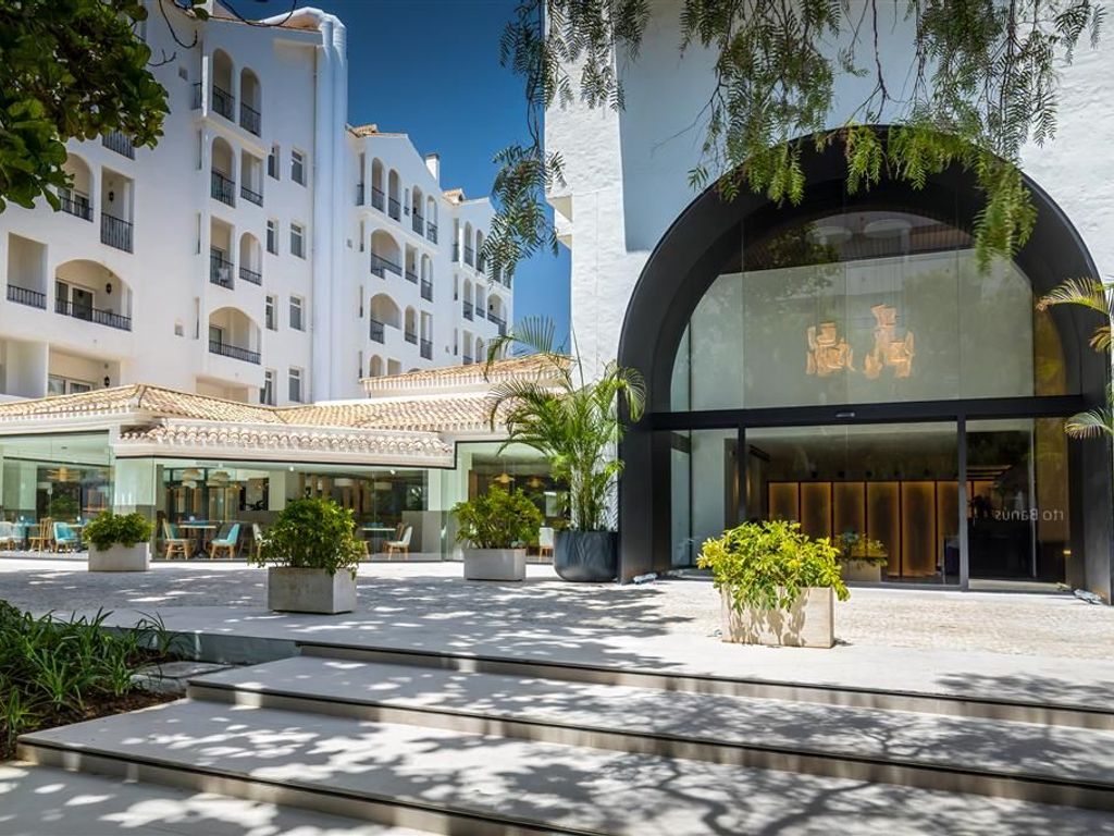 Occidental Puerto Banús