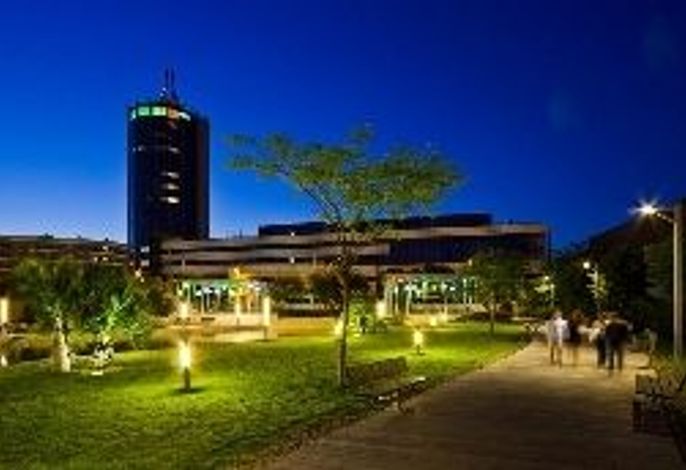UNAHOTELS THotel