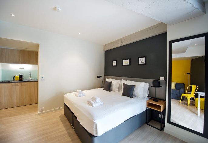 Staycity Aparthotels Lyon Garibaldi entry - 40 rue Camille Roy