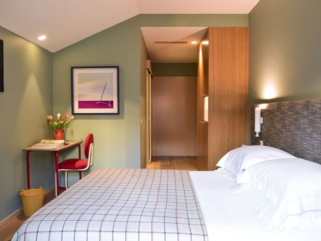 THE EDITORY HOUSE RIBEIRA HOTEL
