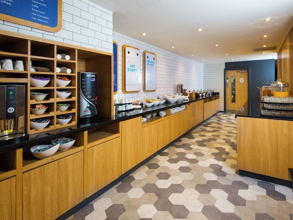 Holiday Inn Express LONDON - HAMMERSMITH by IHG