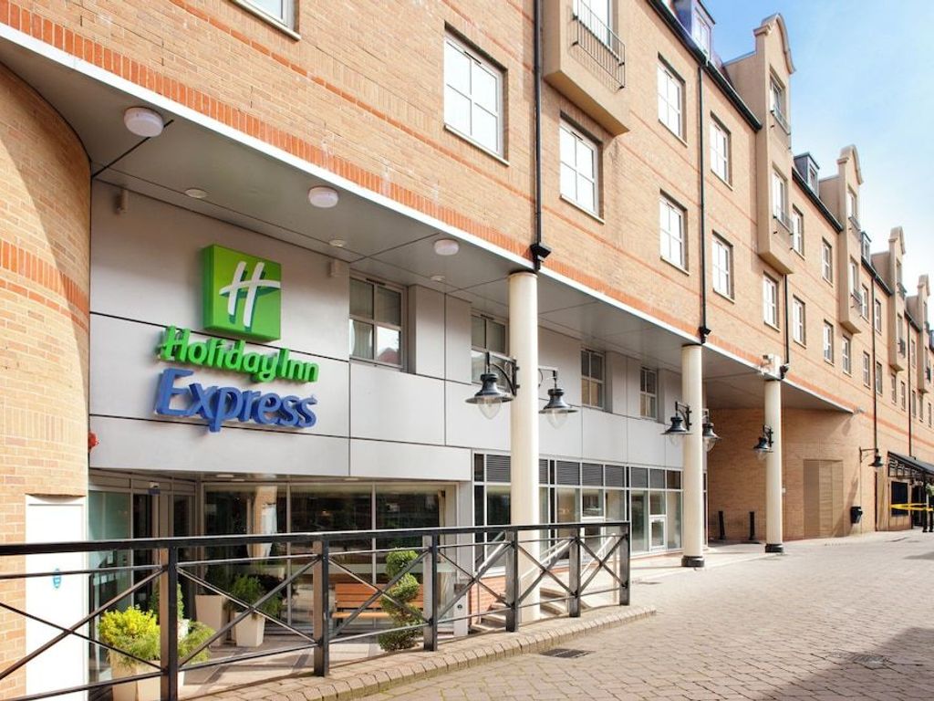 Holiday Inn Express LONDON - HAMMERSMITH by IHG