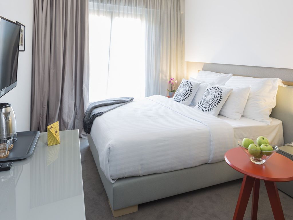 Livris Hotel