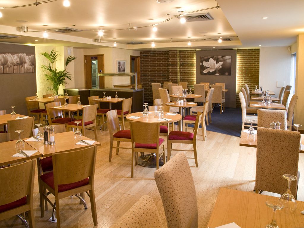 Premier Inn London Elstree / Borehamwood