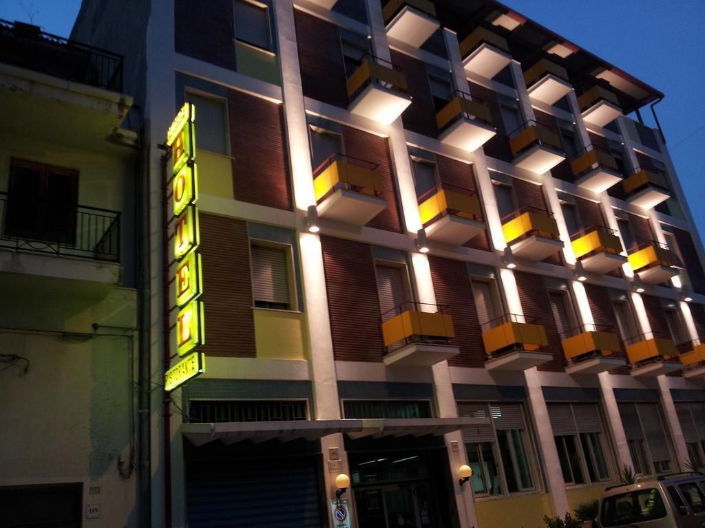 Hotel George