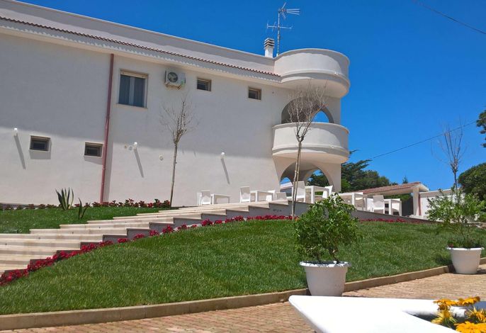 BLUE BAY TARANTO