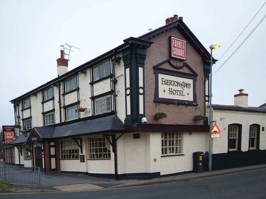 Premier Inn Chester Central North