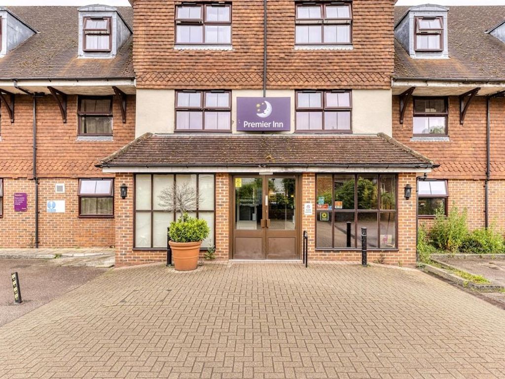 Premier Inn London Gatwick Manor Royal