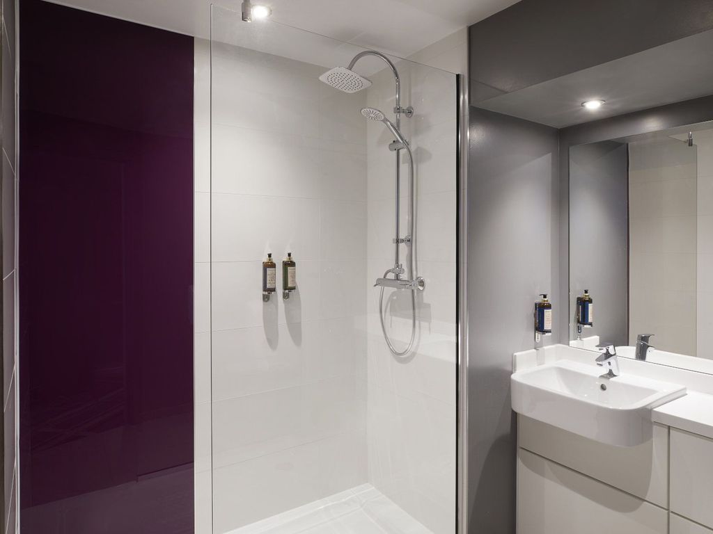 Premier Inn Bath City Centre