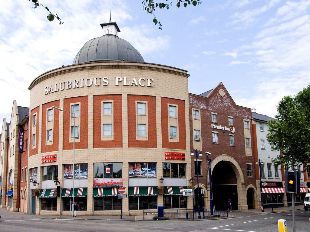 Premier Inn Swansea City Centre