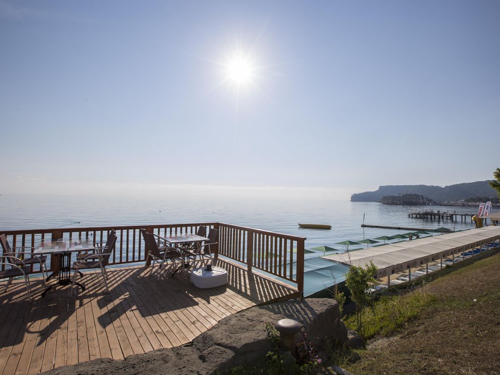 VALERI BEACH HOTEL