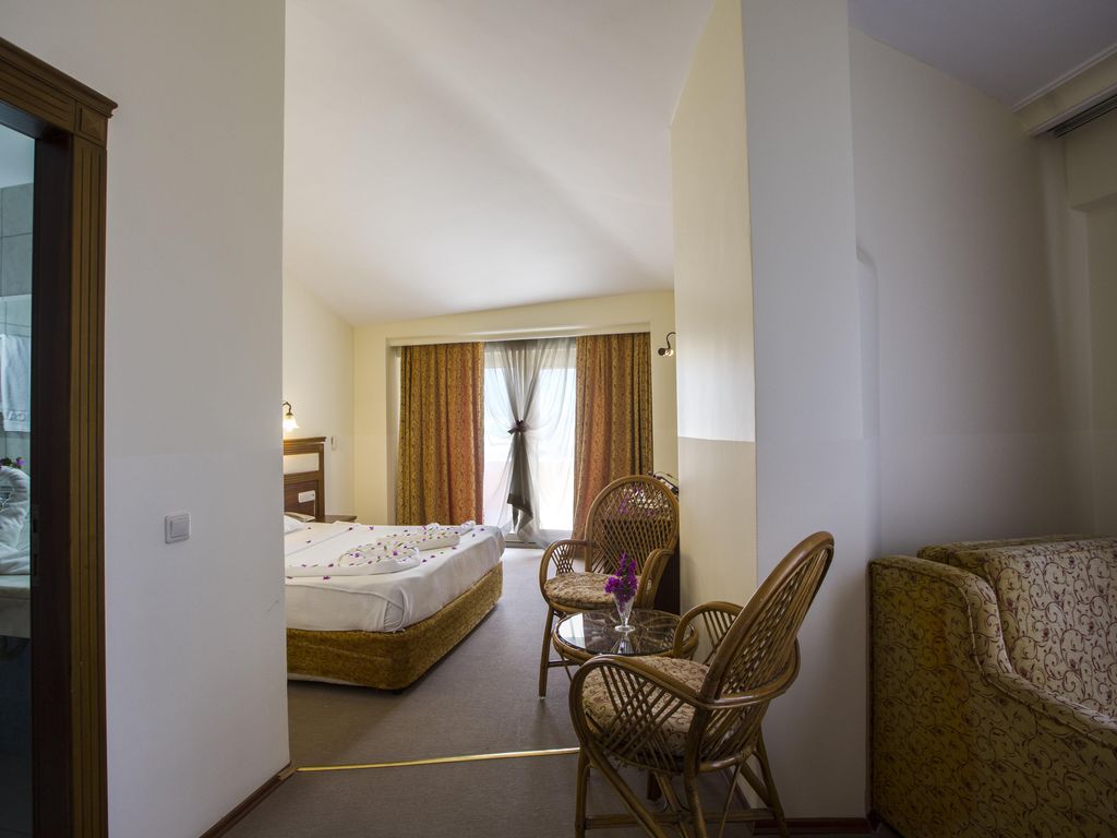 VALERI BEACH HOTEL