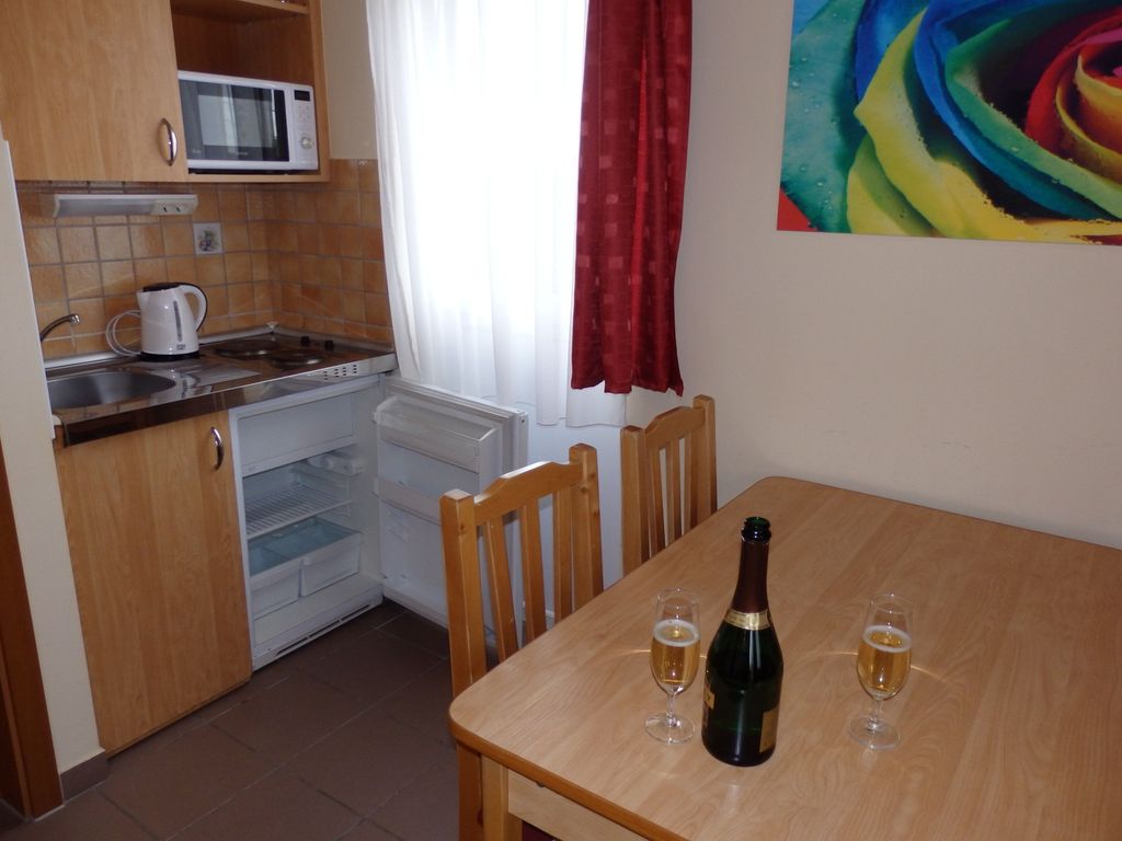 Sub Rosa Apartman