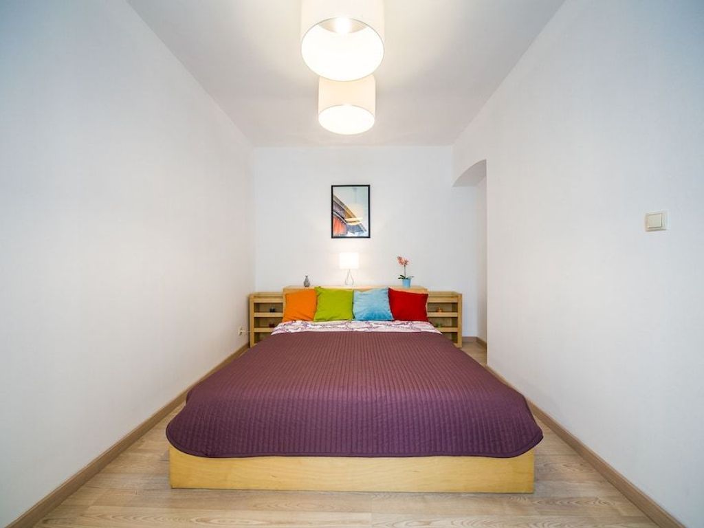 FriendHouse Apartments – Old City