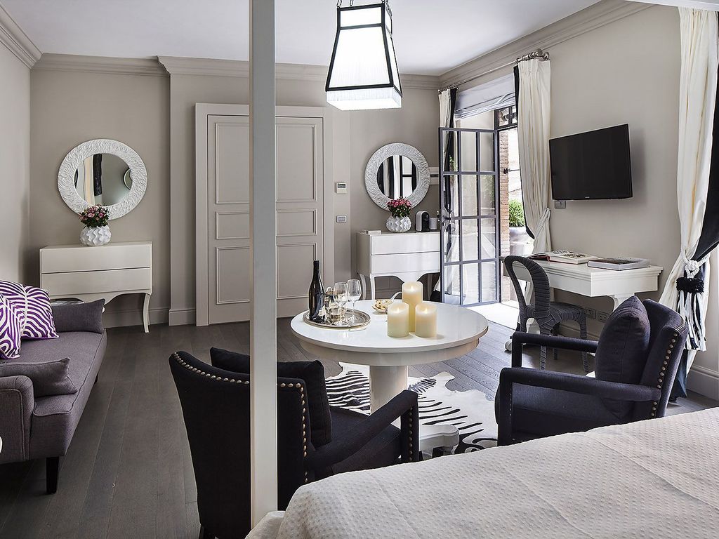 Pepoli9 Design Suites  in Rome