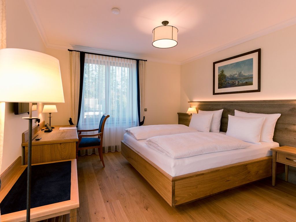 Hotel & Gaststätte zum Erdinger Weißbräu