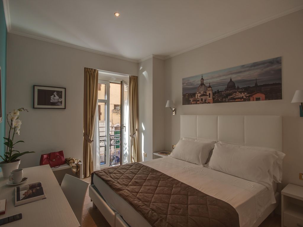Tritone Top House