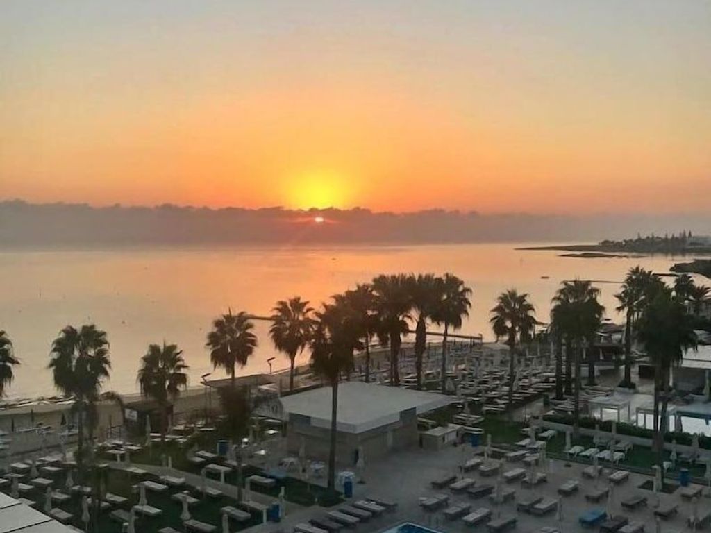 Constantinos The Great Beach Hotel