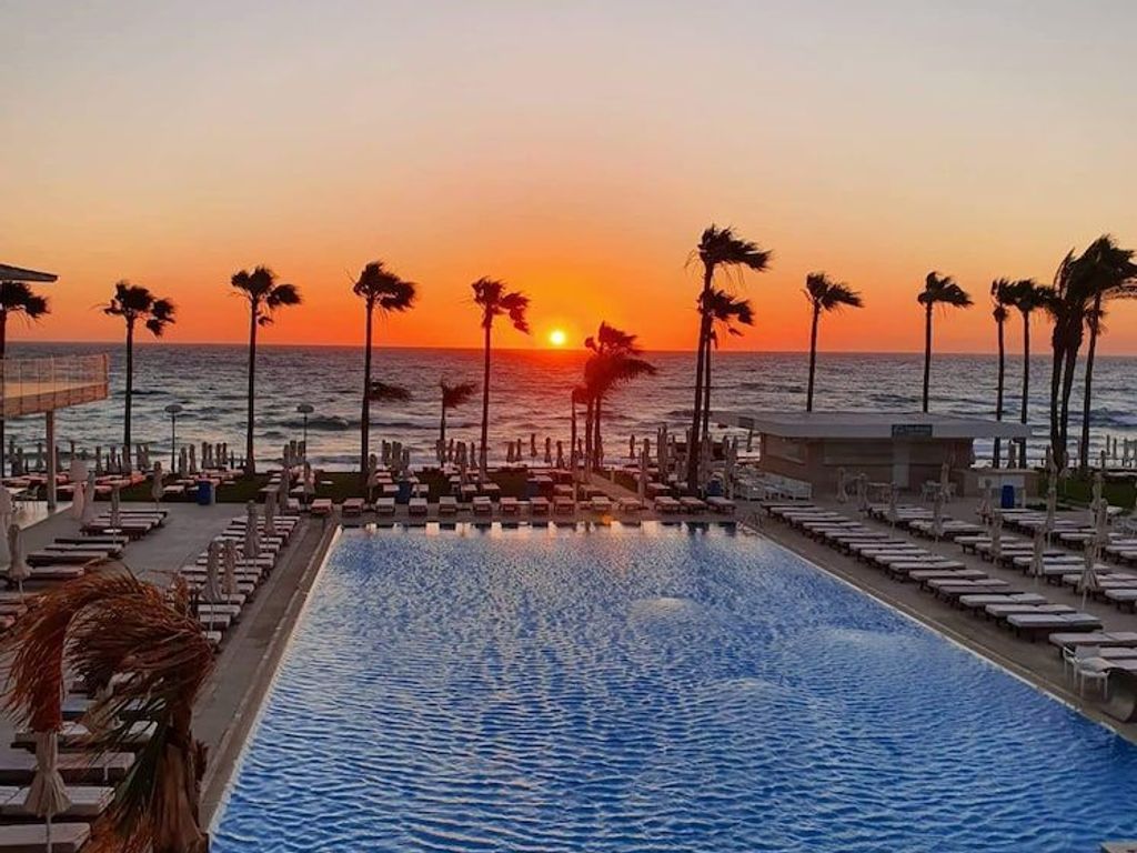 Constantinos The Great Beach Hotel