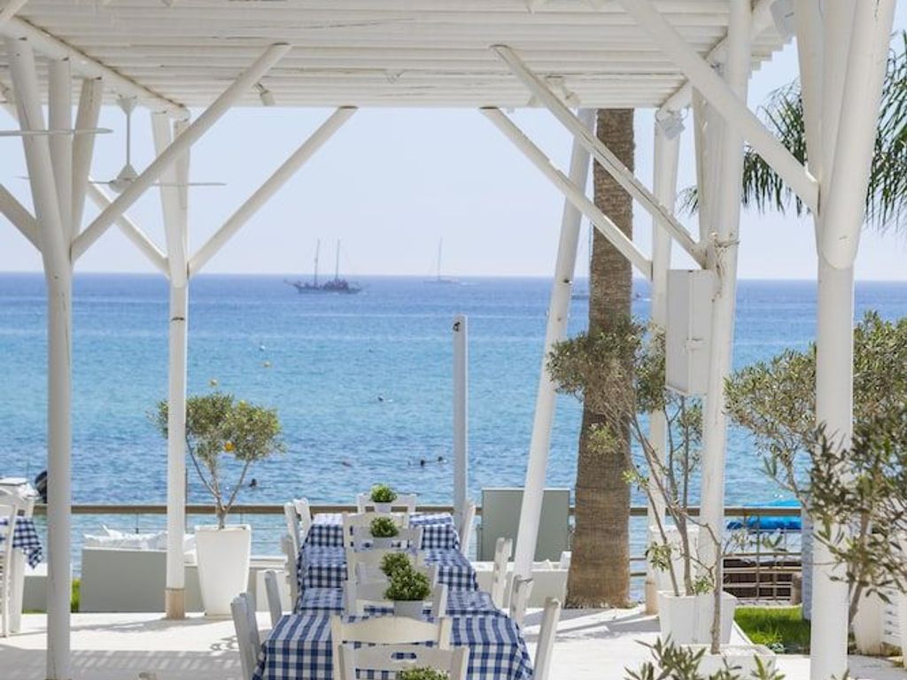 Constantinos The Great Beach Hotel