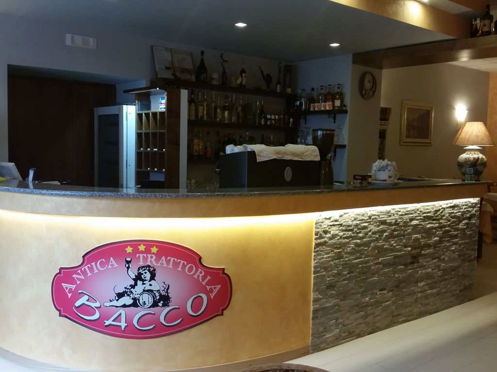 Antica Trattoria Bacco B&B