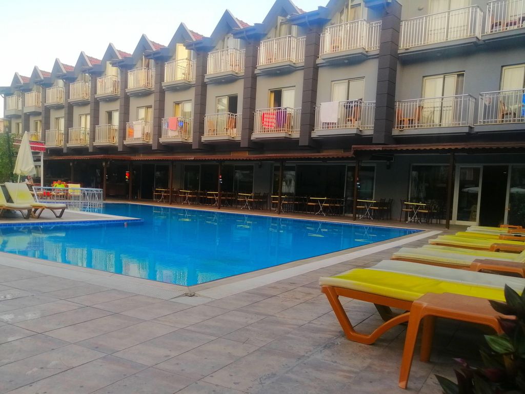 GRAND NAR HOTEL