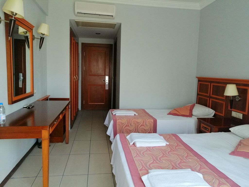 GRAND NAR HOTEL