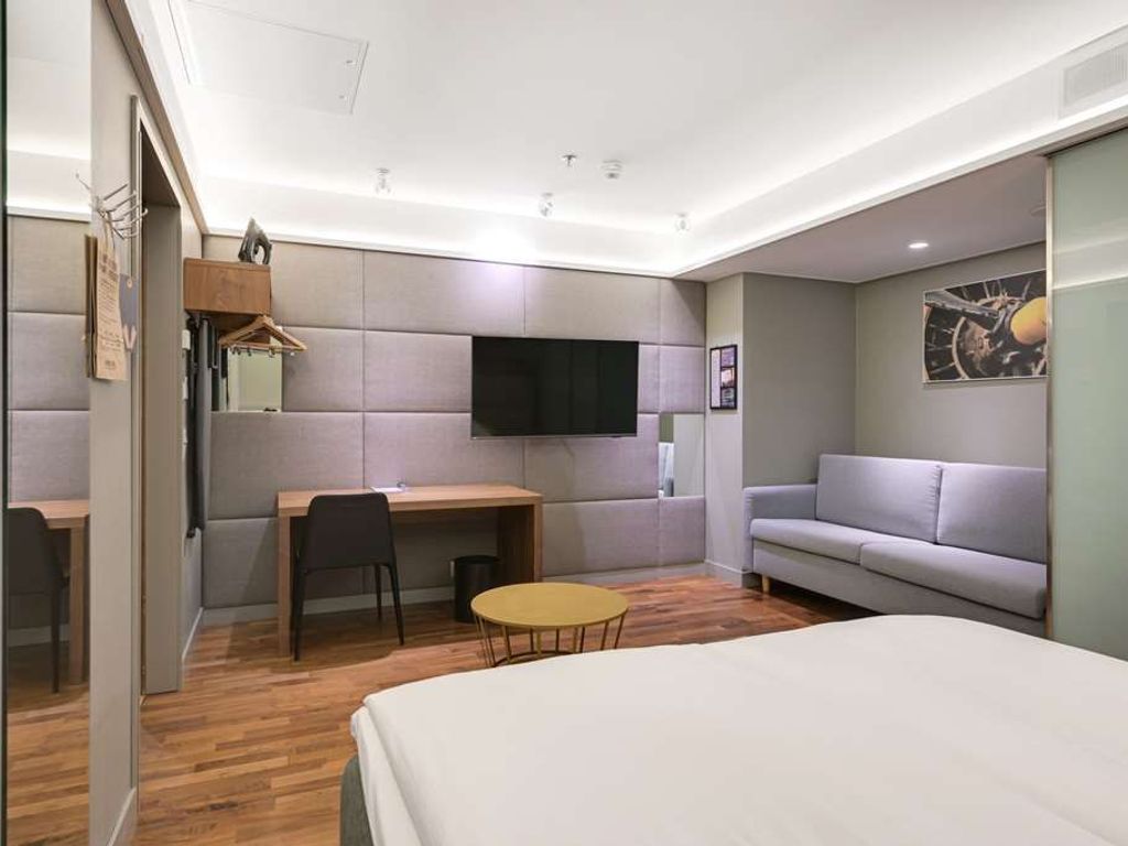 Comfort Hotel Xpress Helsinki Airport Terminal