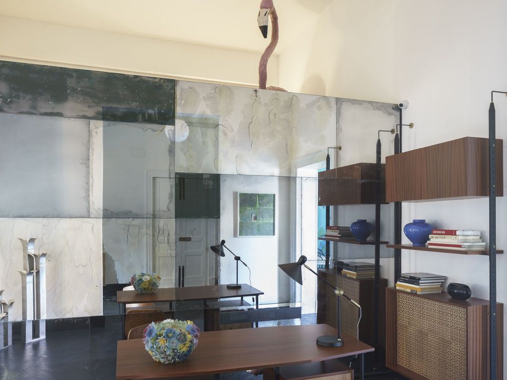 Asmundo di Gisira Art Market Living Boutique