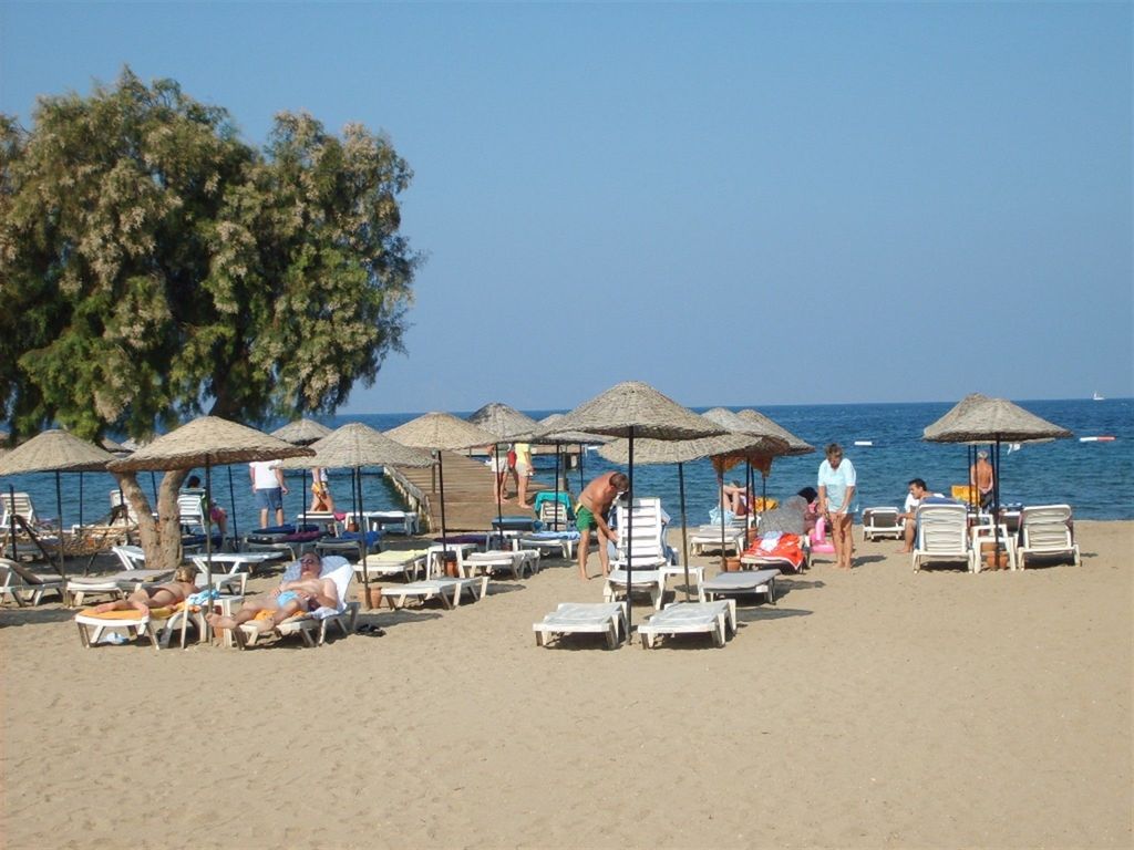 Tiana Beach Resort