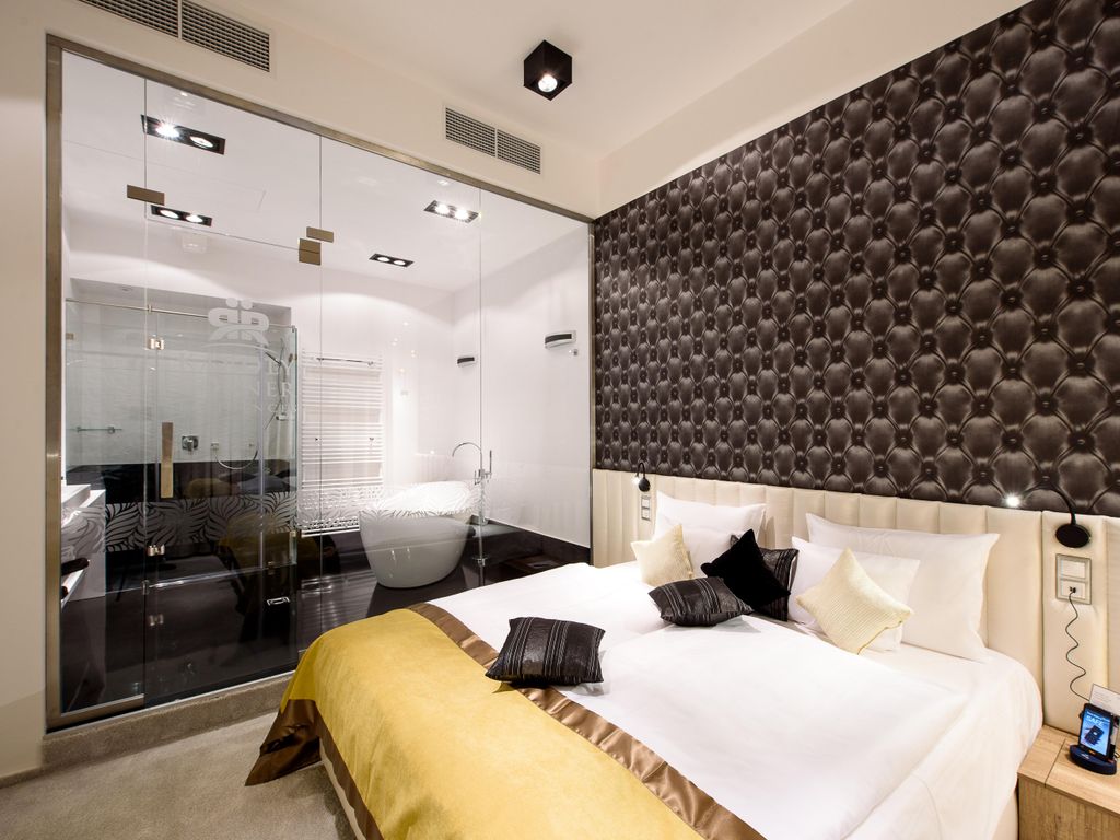 Karoly Corner Residences