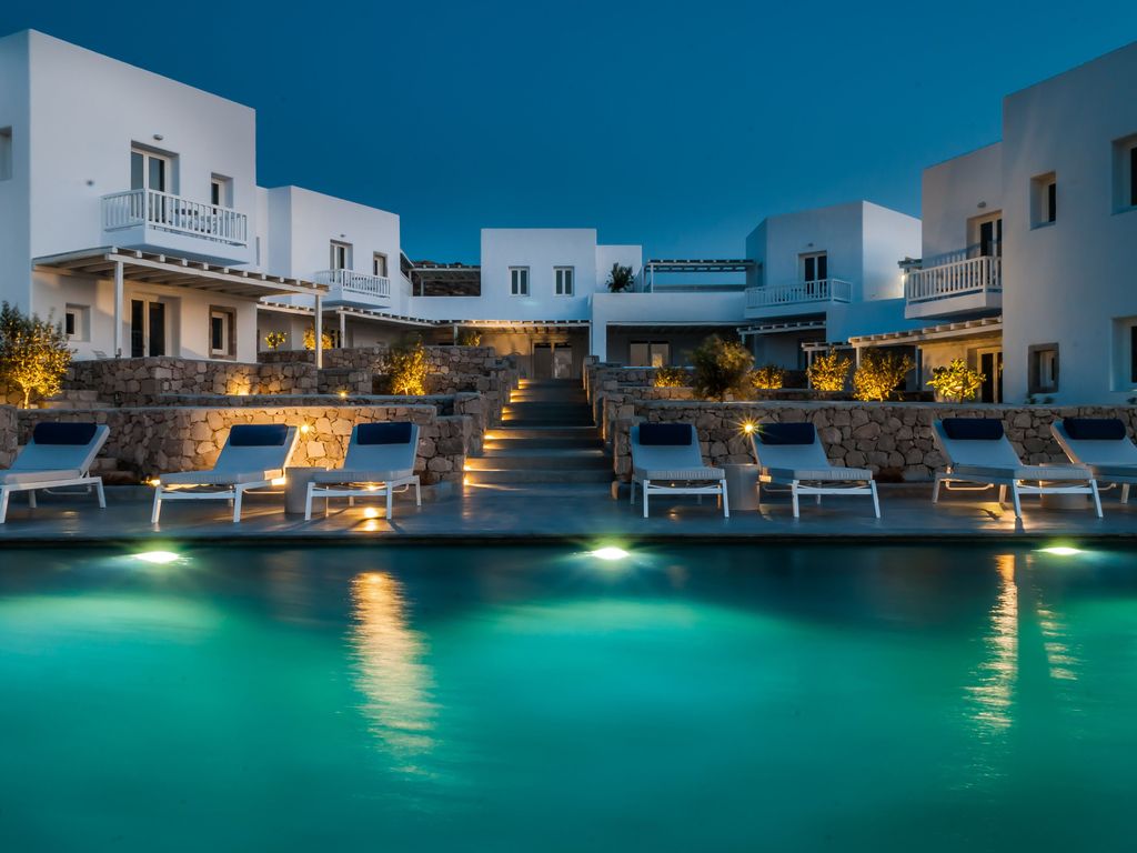 Milosbreeze Boutique Hotel