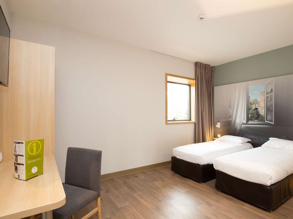 HOTEL CAMPANILE METZ NORD