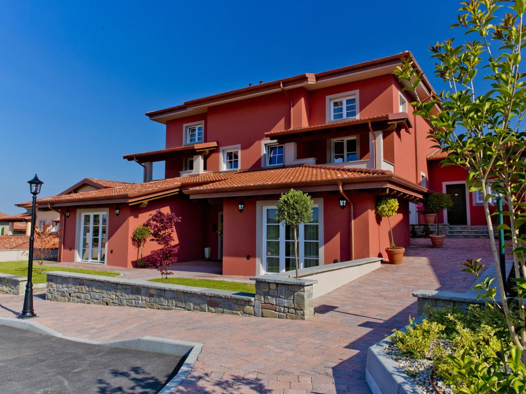 Villa Carolina Resort