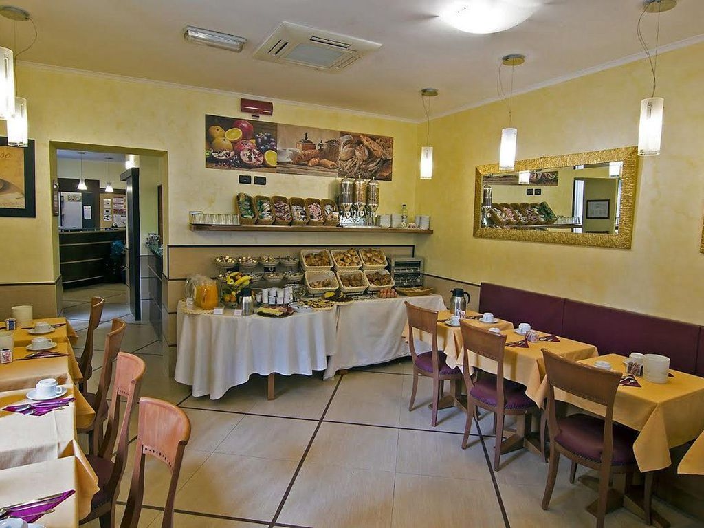 Lirico Hotel