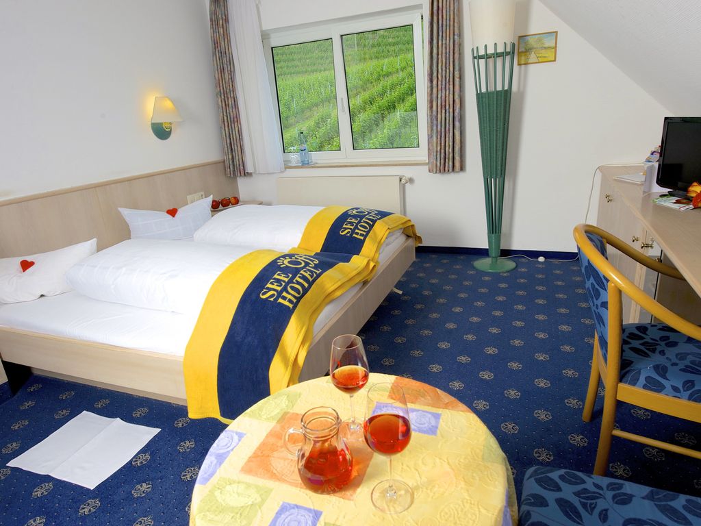 See Hotel Off