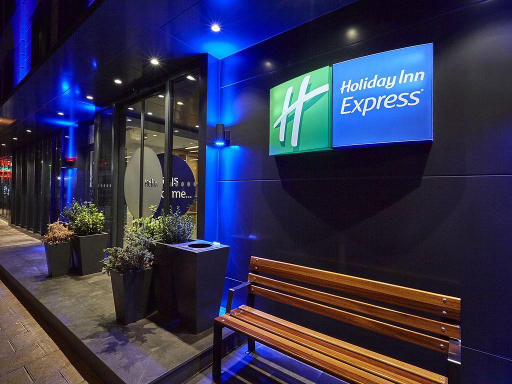 Holiday Inn Express ISTANBUL - ATAKOY METRO by IHG