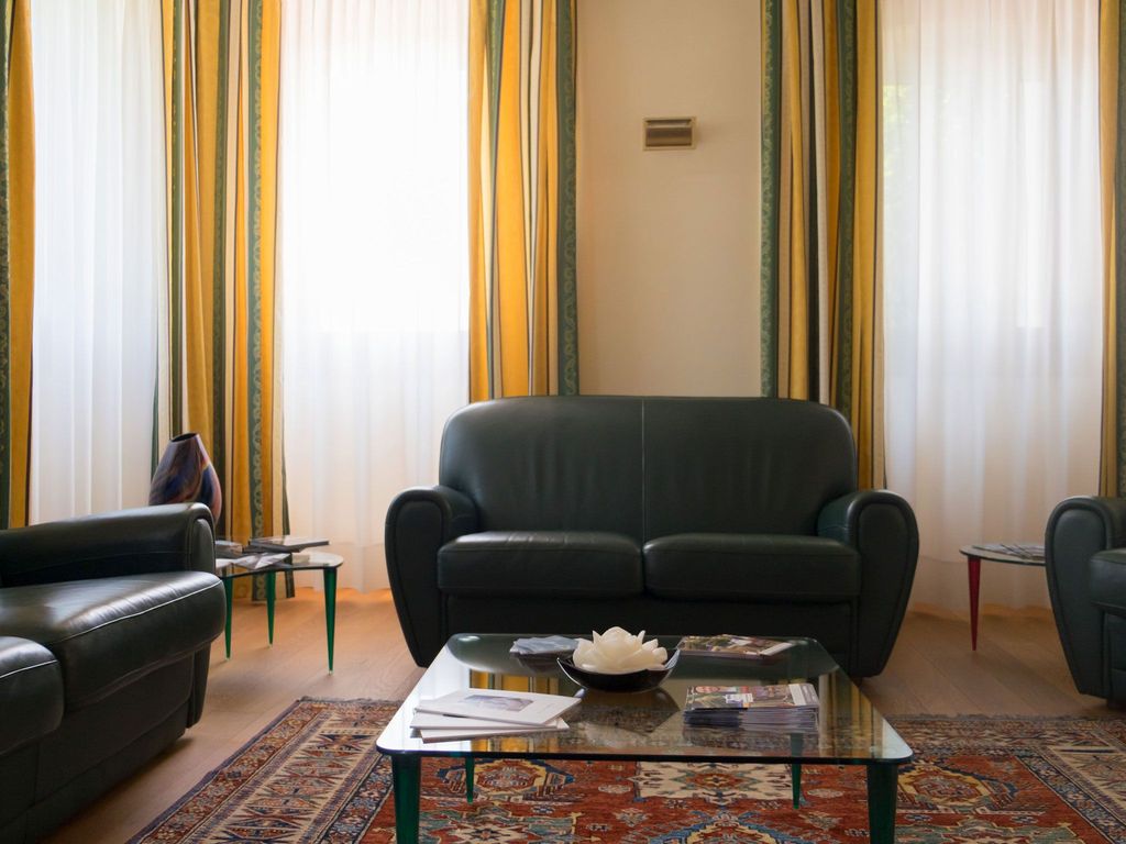 Phi Hotel Astoria